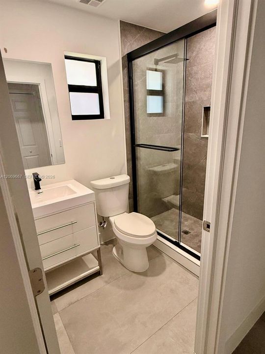 For Rent: $3,700 (3 beds, 2 baths, 1208 Square Feet)