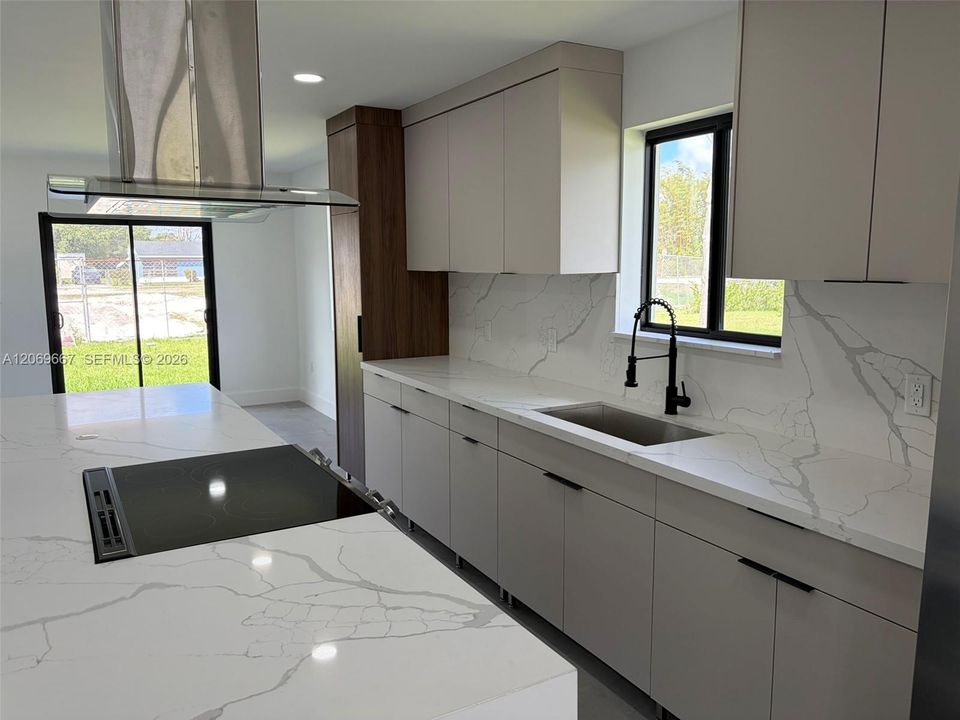 For Rent: $3,700 (3 beds, 2 baths, 1208 Square Feet)