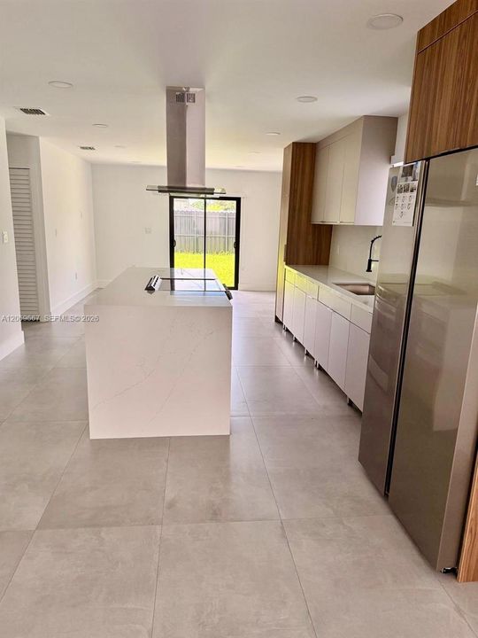 For Rent: $3,700 (3 beds, 2 baths, 1208 Square Feet)