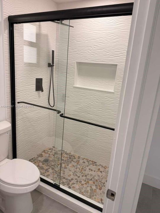 For Rent: $3,700 (3 beds, 2 baths, 1208 Square Feet)