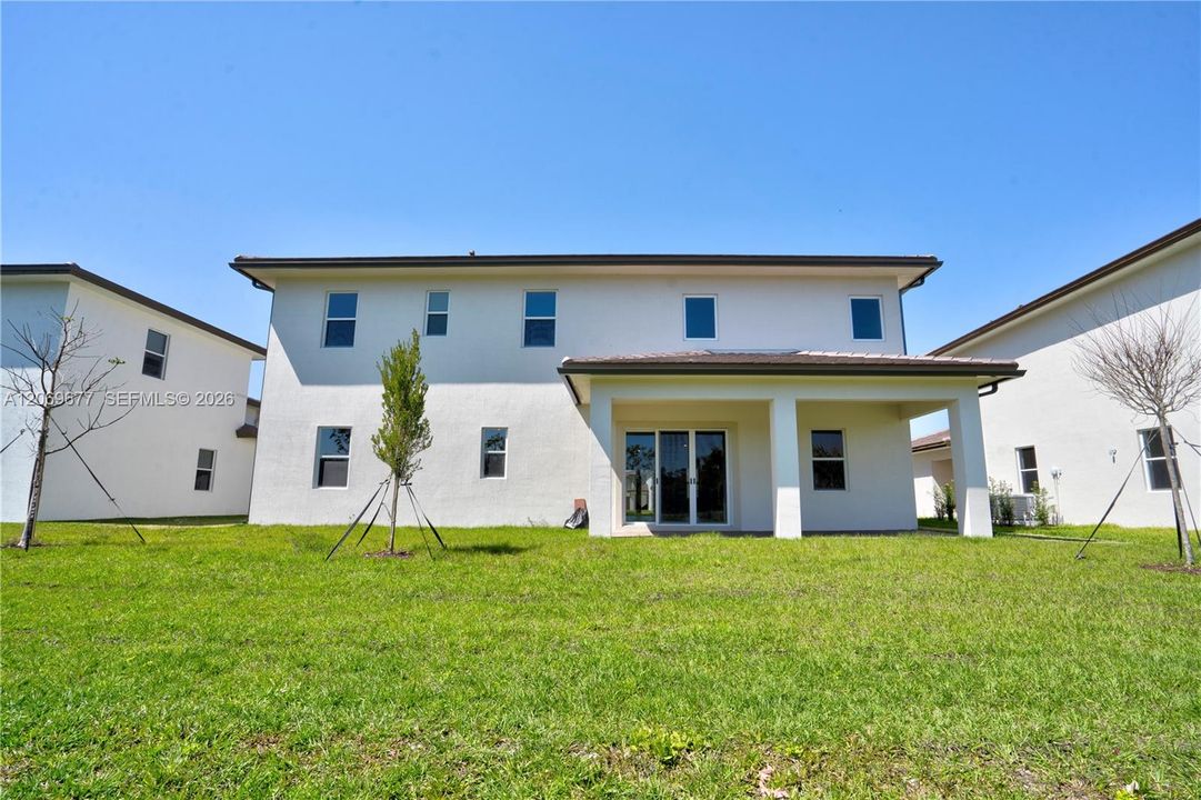 For Sale: $1,780,000 (5 beds, 4 baths, 3958 Square Feet)