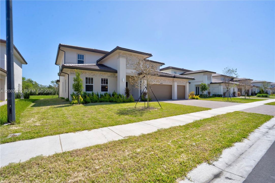 For Sale: $1,780,000 (5 beds, 4 baths, 3958 Square Feet)