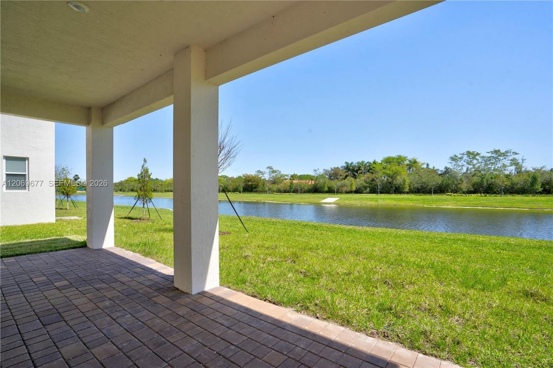 For Sale: $1,780,000 (5 beds, 4 baths, 3958 Square Feet)