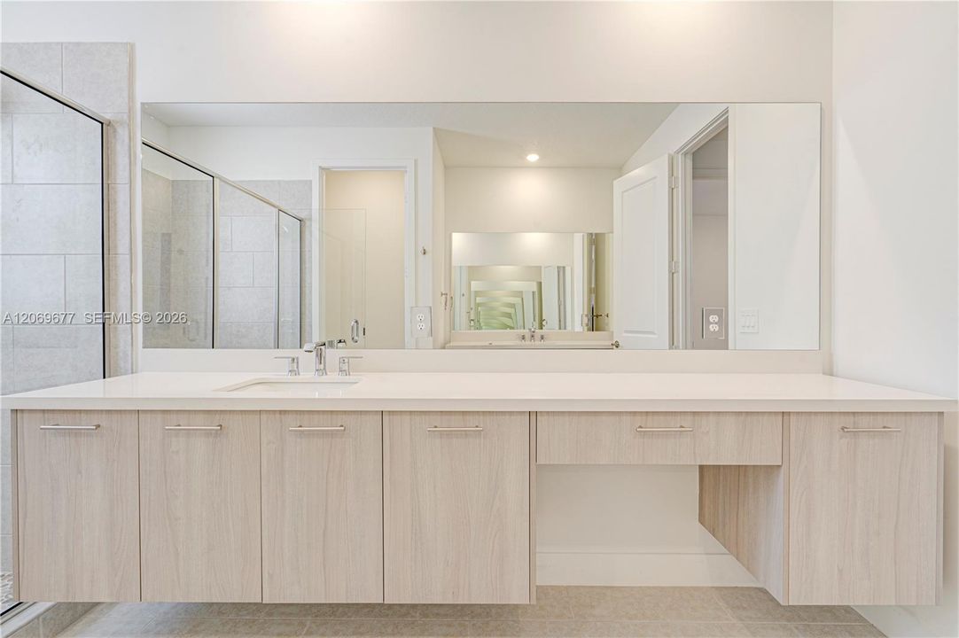 For Sale: $1,780,000 (5 beds, 4 baths, 3958 Square Feet)