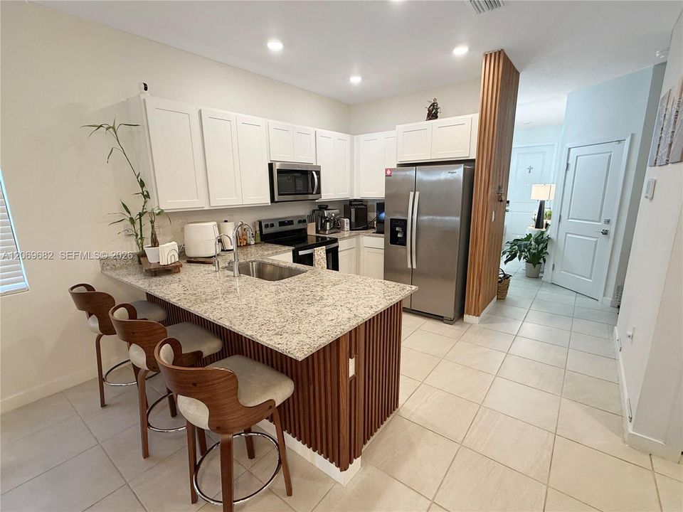 For Rent: $4,900 (4 beds, 2 baths, 1856 Square Feet)