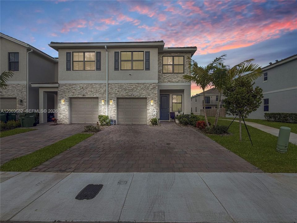 For Rent: $4,900 (4 beds, 2 baths, 1856 Square Feet)