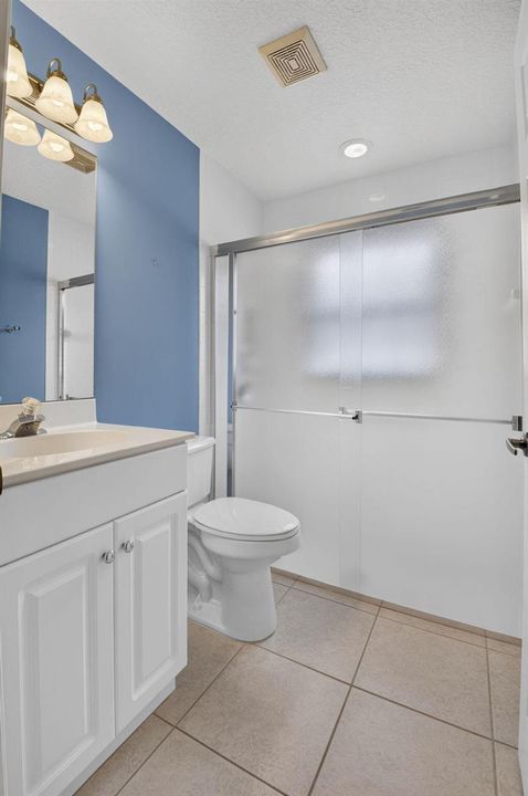 2nd Bathroom