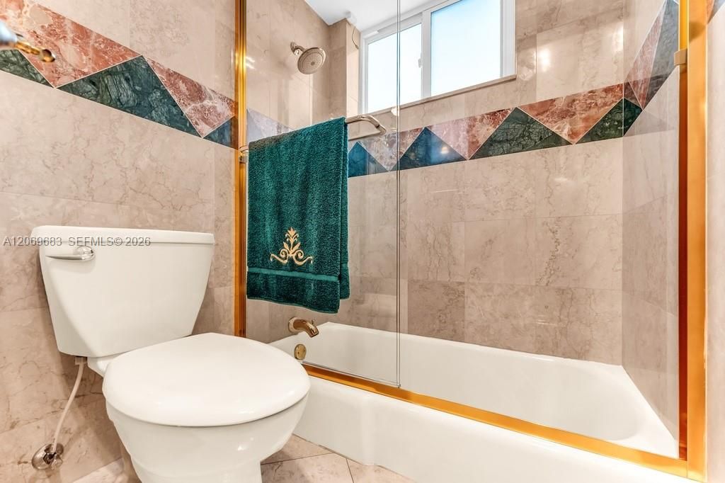 Guest Bathroom 2