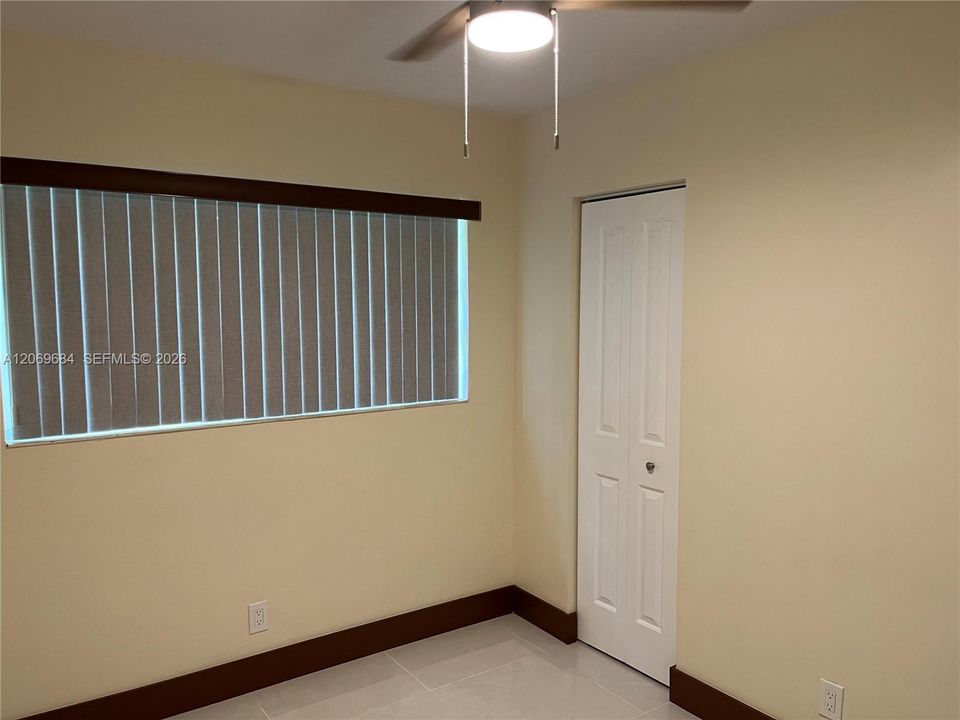 For Rent: $2,750 (3 beds, 2 baths, 864 Square Feet)
