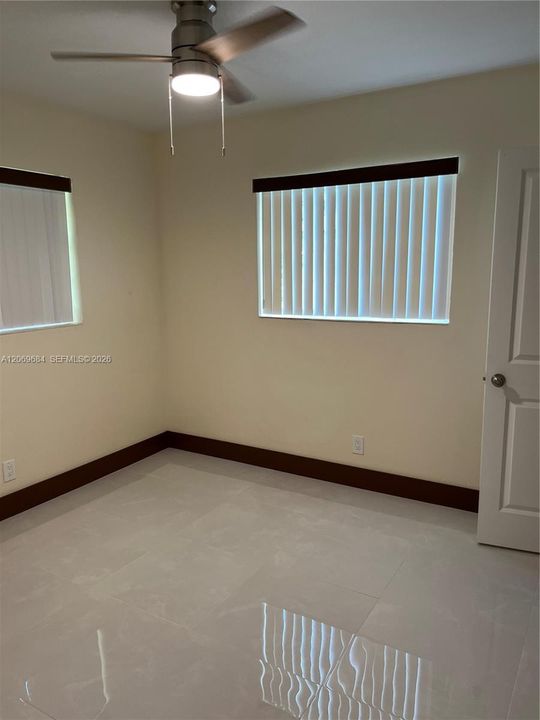 For Rent: $2,750 (3 beds, 2 baths, 864 Square Feet)