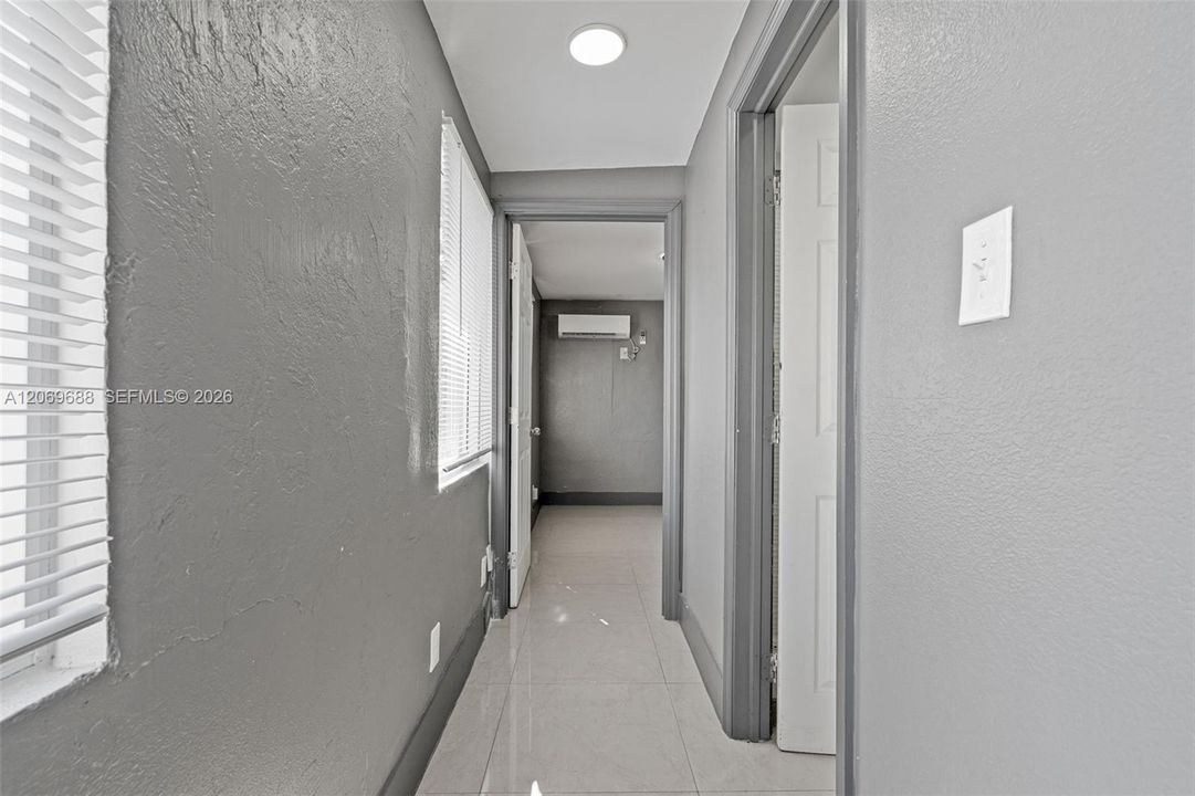 En Venta: $555,000 (3 camas, 2 baños, 1040 Pies cuadrados)