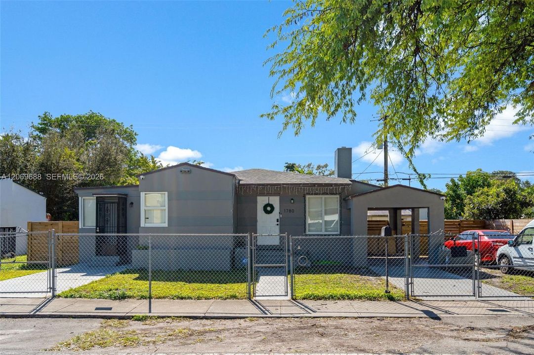 En Venta: $555,000 (3 camas, 2 baños, 1040 Pies cuadrados)