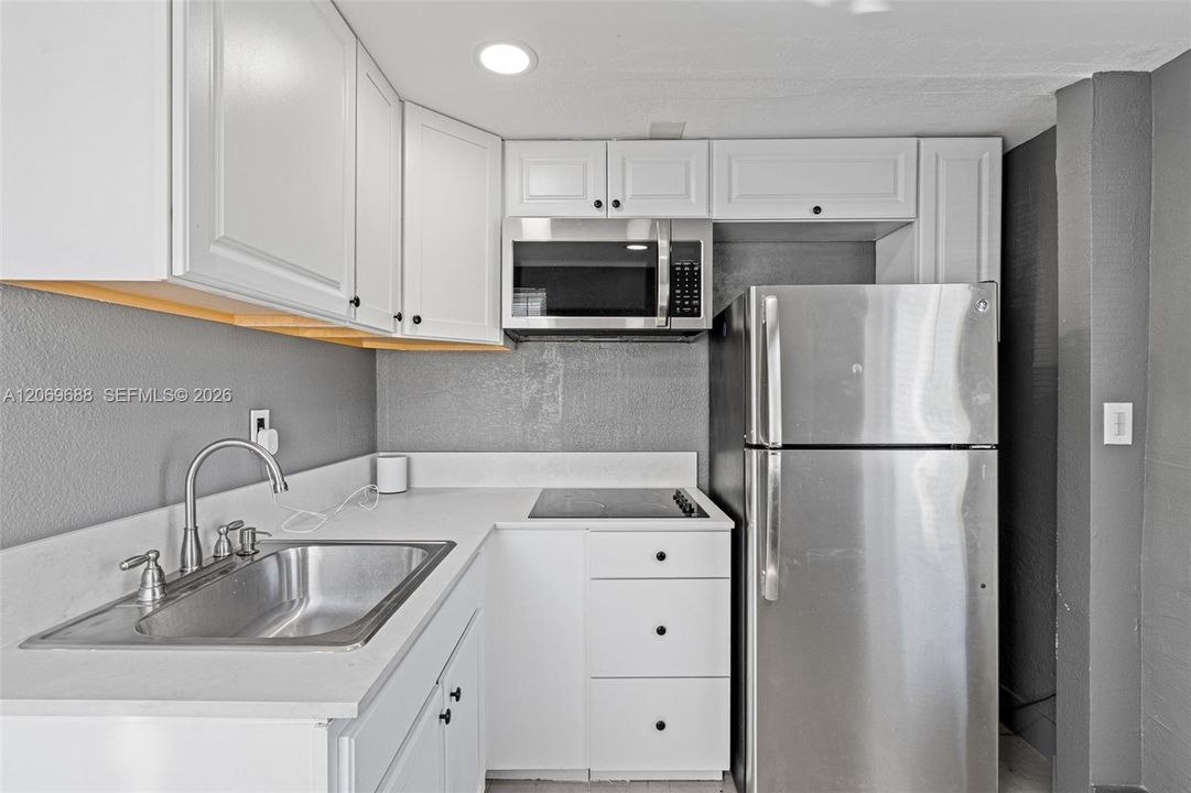 En Venta: $555,000 (3 camas, 2 baños, 1040 Pies cuadrados)