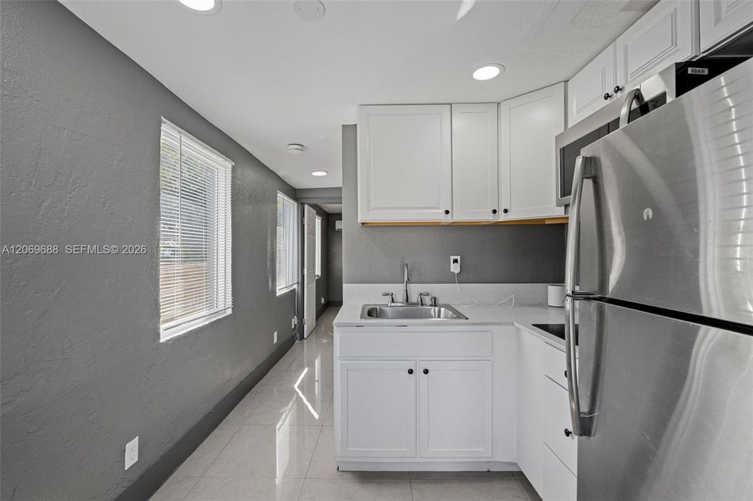 En Venta: $555,000 (3 camas, 2 baños, 1040 Pies cuadrados)
