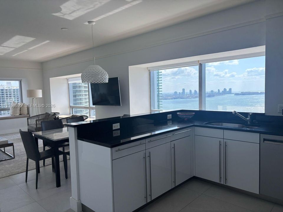 For Rent: $16,375 (2 beds, 2 baths, 1801 Square Feet)