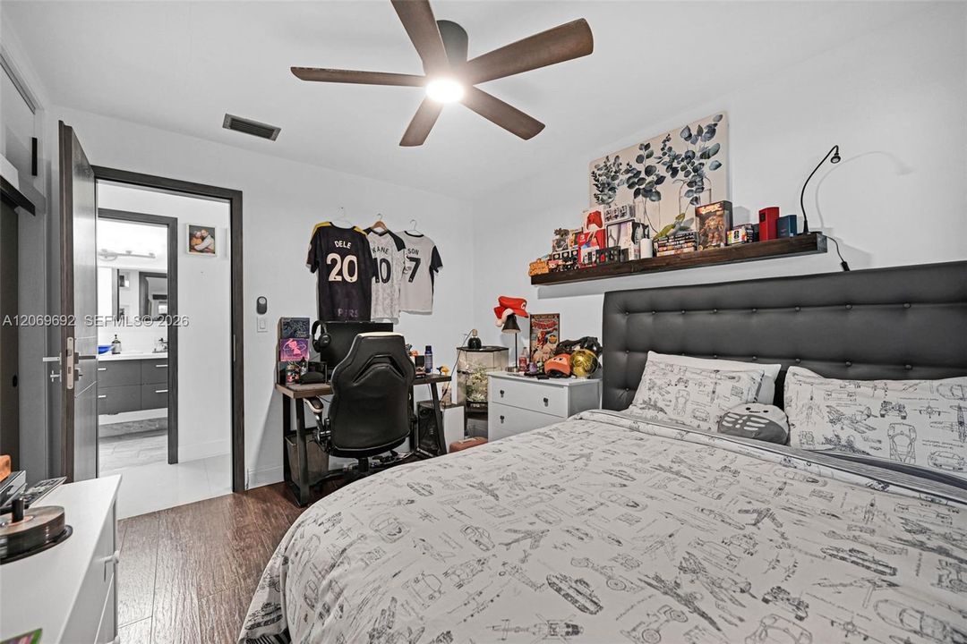 Bedroom #1