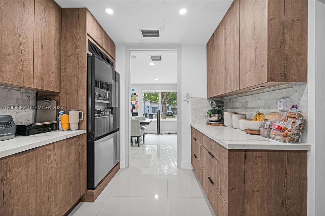 For Sale: $739,000 (3 beds, 2 baths, 2218 Square Feet)