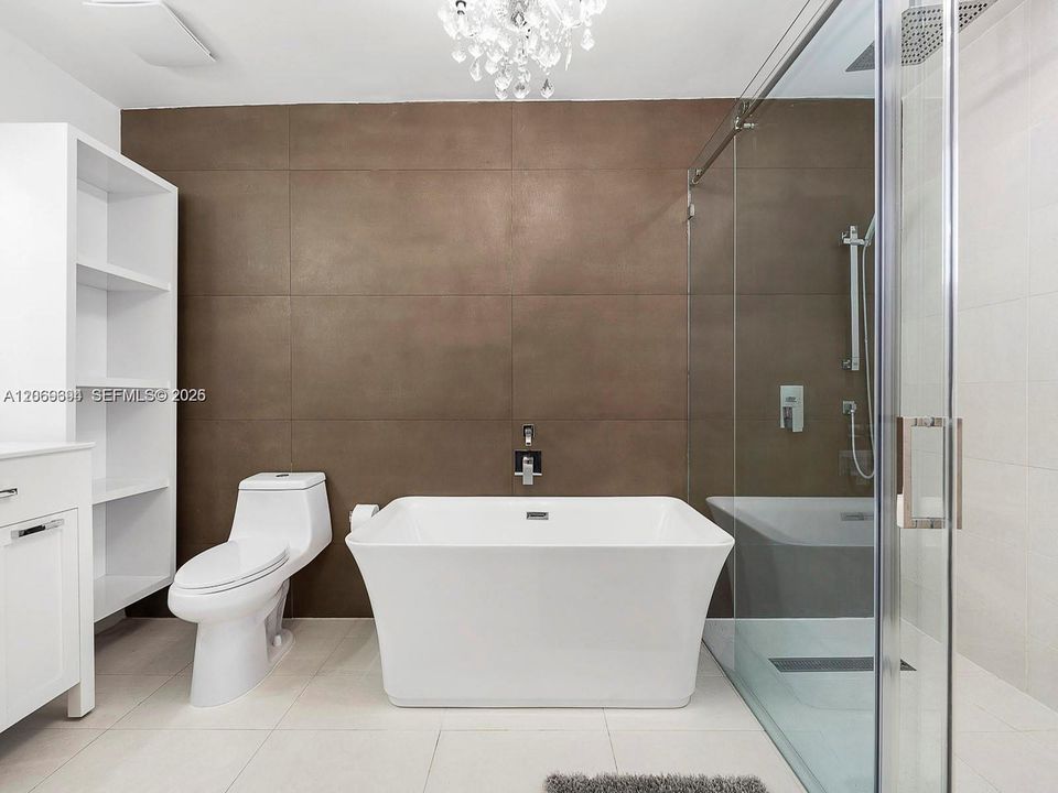 For Rent: $4,700 (3 beds, 2 baths, 1833 Square Feet)