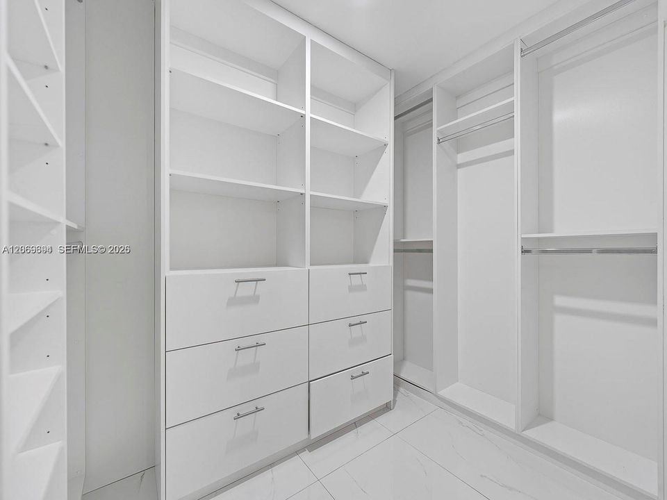 For Rent: $4,700 (3 beds, 2 baths, 1833 Square Feet)