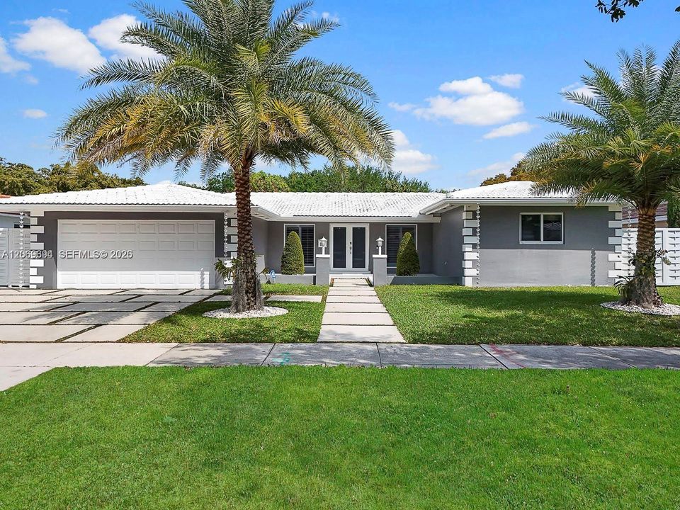 For Rent: $4,700 (3 beds, 2 baths, 1833 Square Feet)