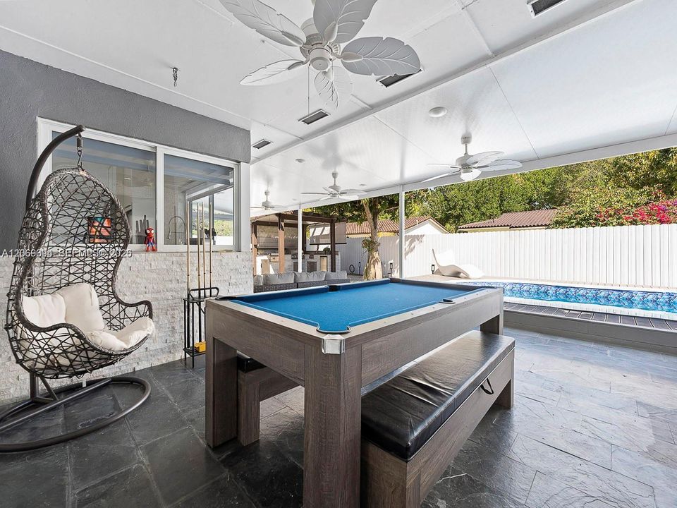 For Rent: $4,700 (3 beds, 2 baths, 1833 Square Feet)
