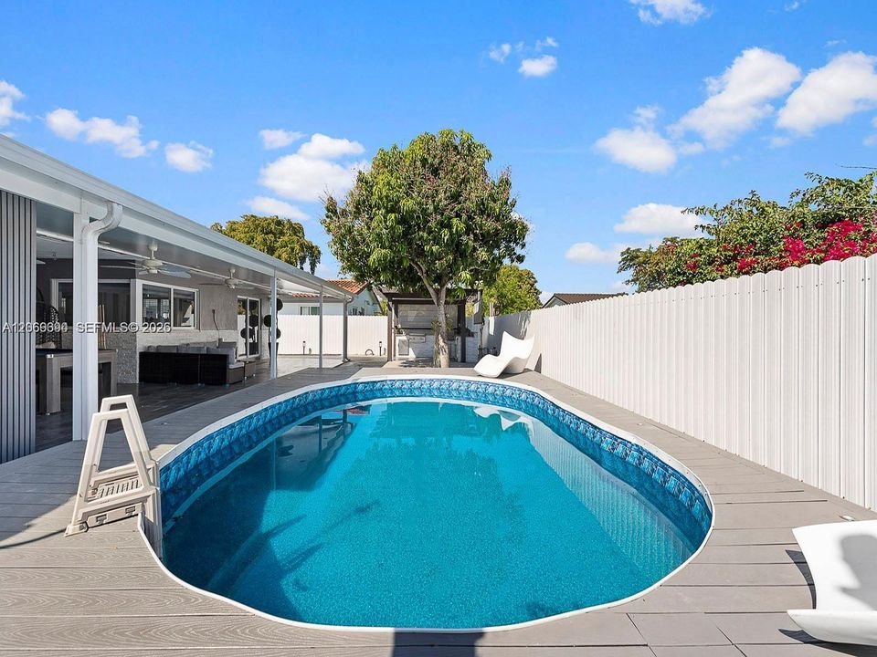For Rent: $4,700 (3 beds, 2 baths, 1833 Square Feet)