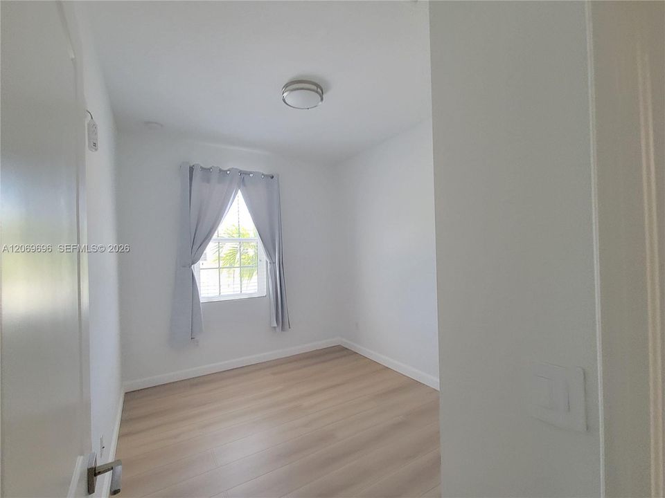 For Rent: $2,850 (3 beds, 2 baths, 1496 Square Feet)