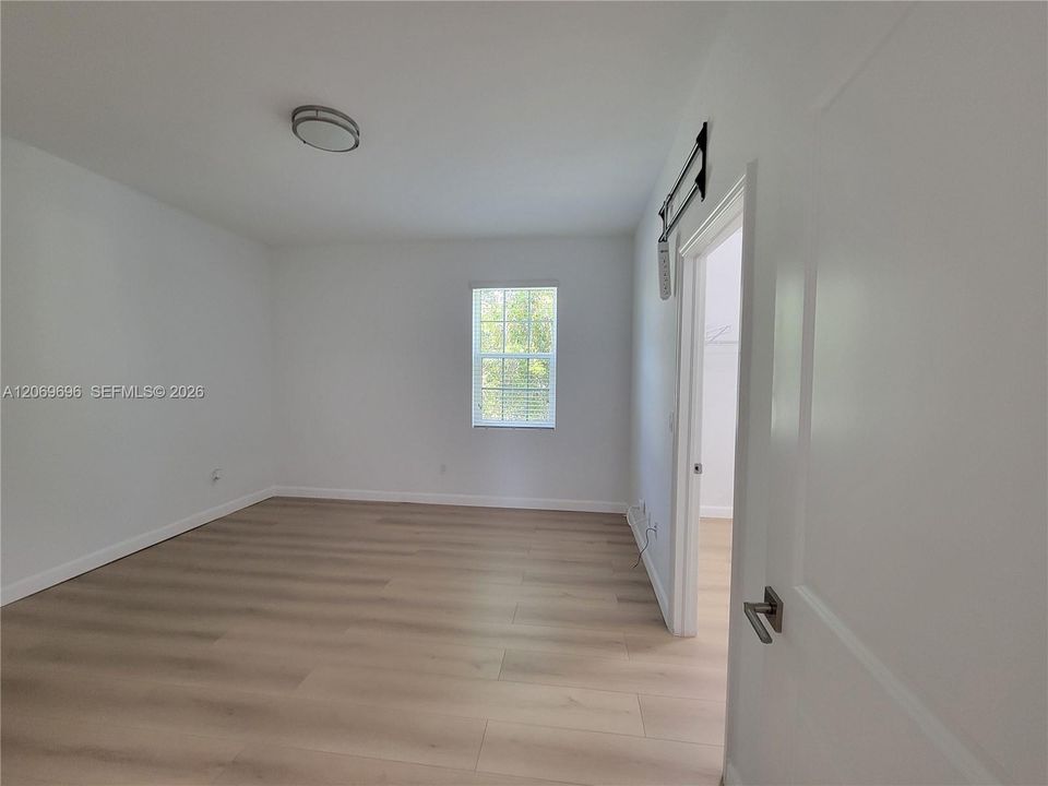 For Rent: $2,850 (3 beds, 2 baths, 1496 Square Feet)