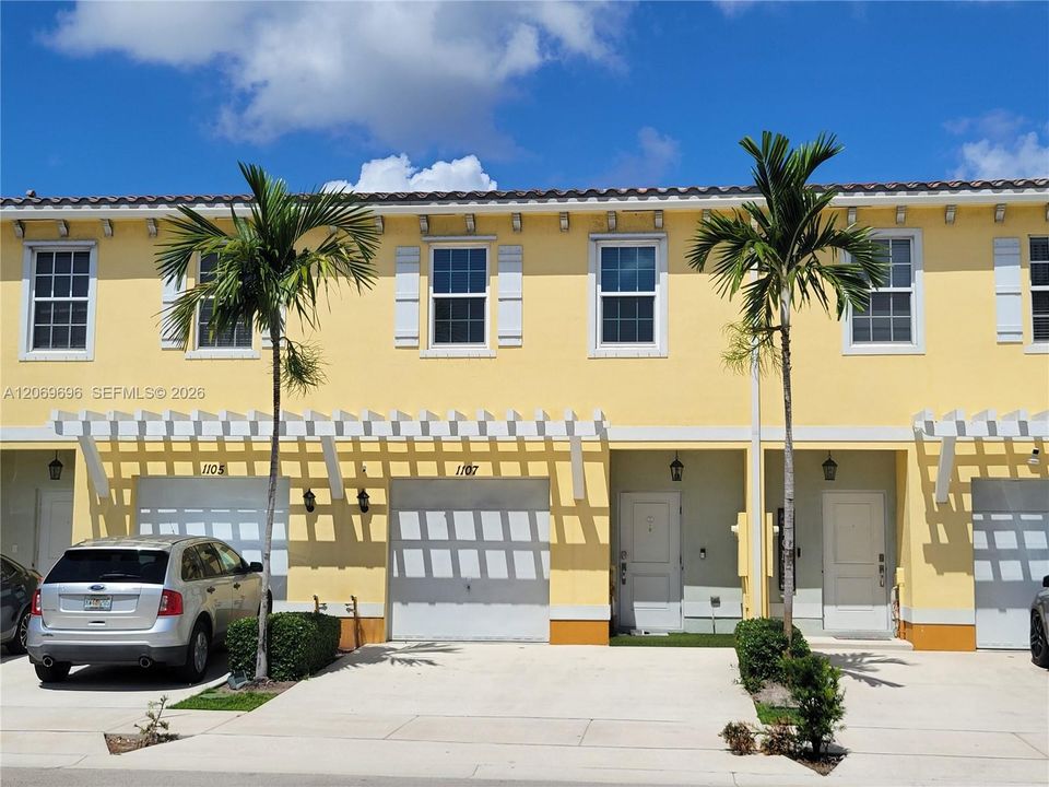 For Rent: $2,850 (3 beds, 2 baths, 1496 Square Feet)