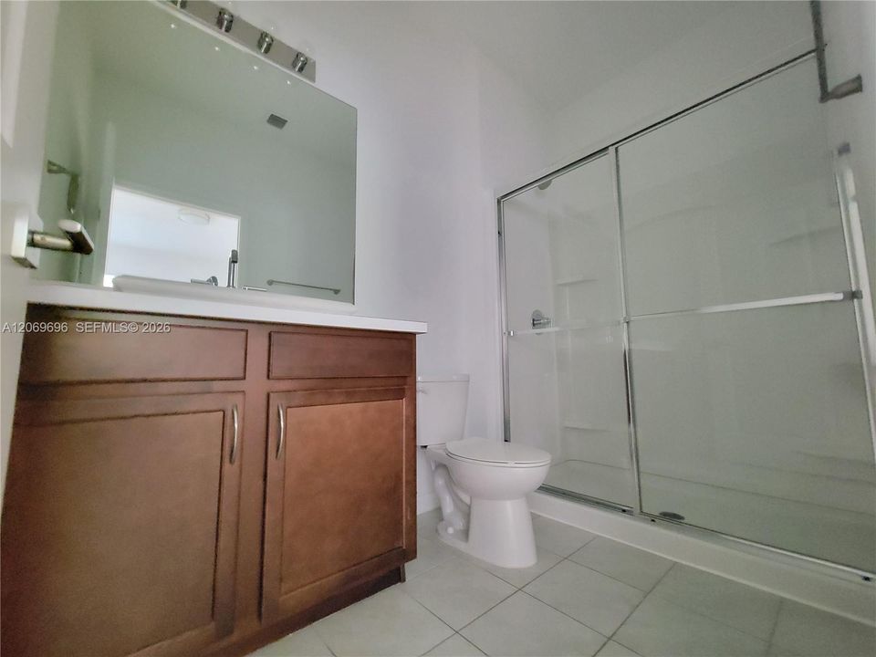For Rent: $2,850 (3 beds, 2 baths, 1496 Square Feet)