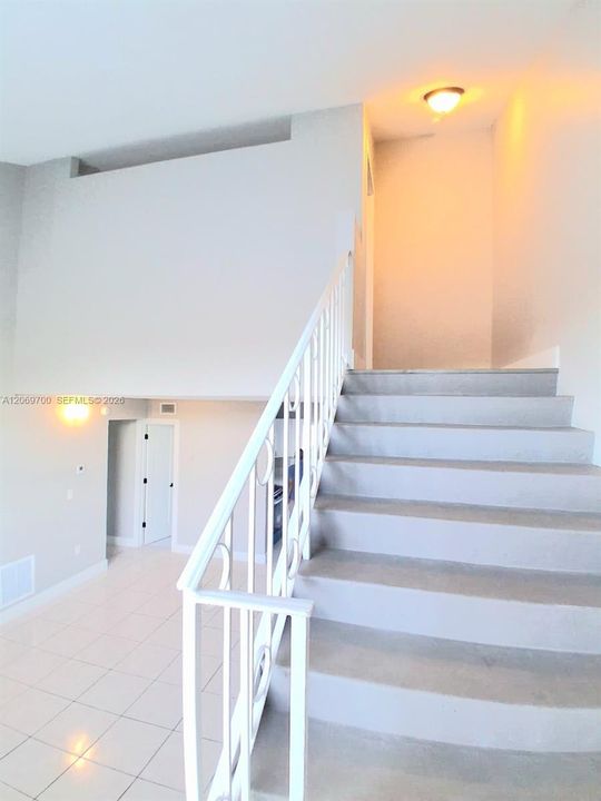 For Rent: $2,650 (3 beds, 2 baths, 972 Square Feet)
