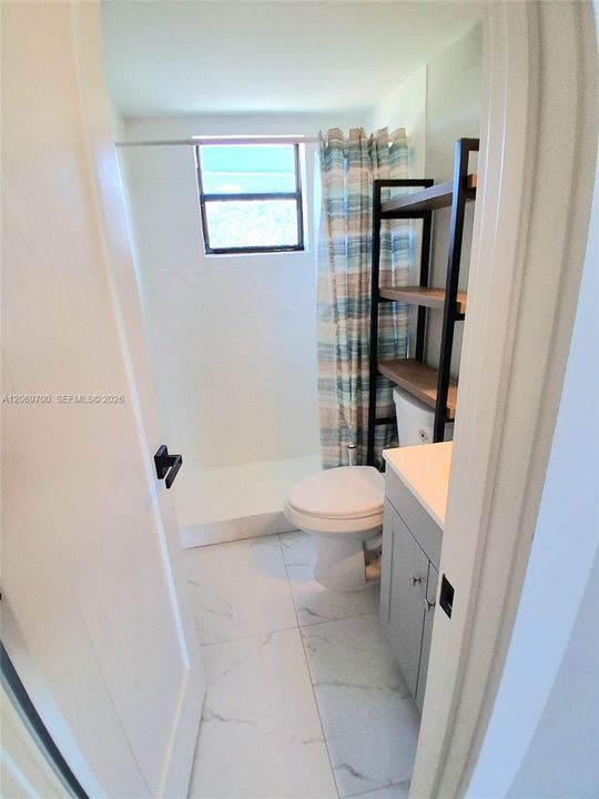 For Rent: $2,650 (3 beds, 2 baths, 972 Square Feet)