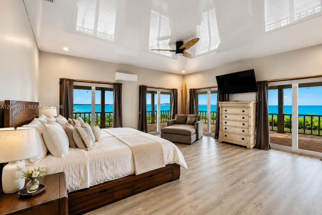 For Sale: $16,000,000 (4 beds, 3 baths, 2304 Square Feet)