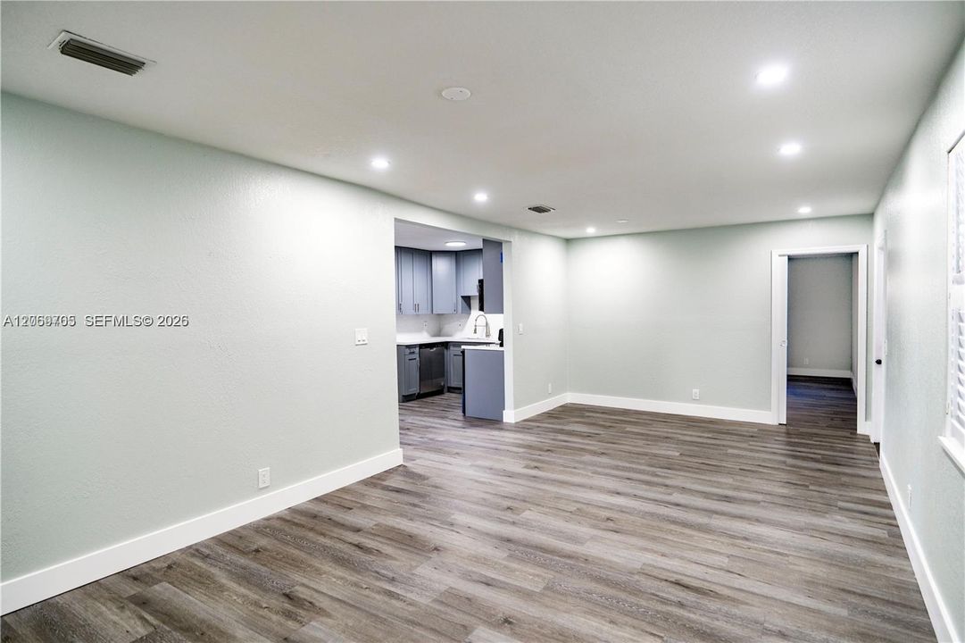 For Sale: $489,900 (4 beds, 2 baths, 1763 Square Feet)