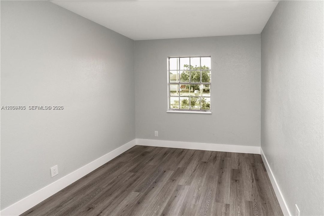 For Sale: $489,900 (4 beds, 2 baths, 1763 Square Feet)