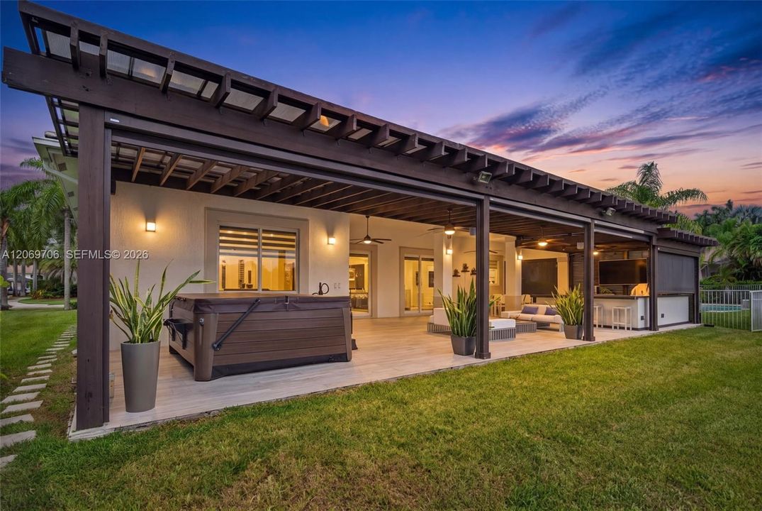 For Sale: $1,495,000 (4 beds, 3 baths, 2674 Square Feet)