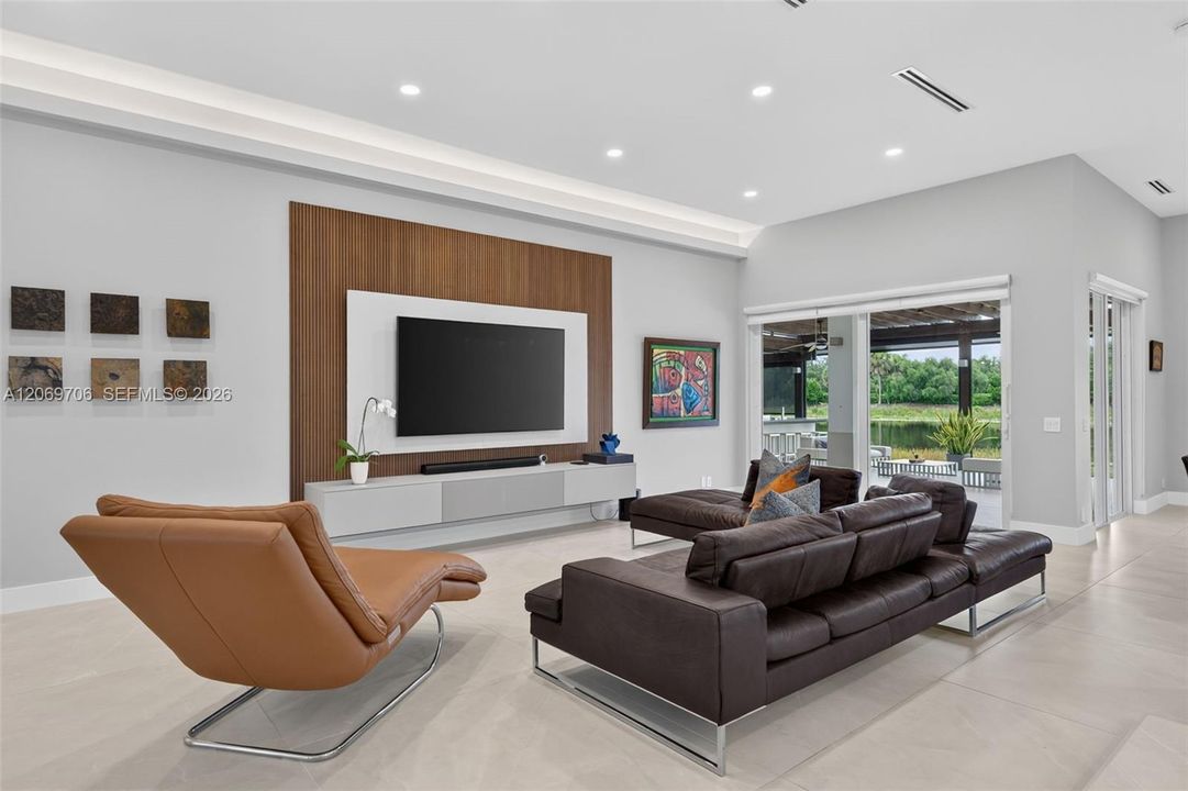 For Sale: $1,495,000 (4 beds, 3 baths, 2674 Square Feet)