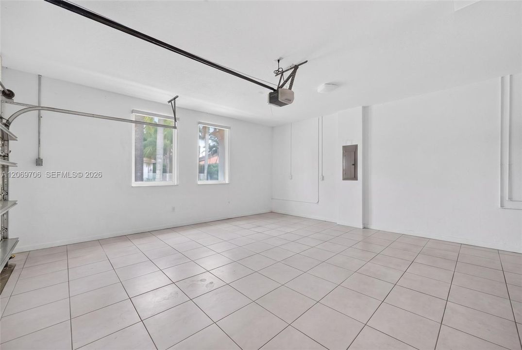 For Sale: $1,495,000 (4 beds, 3 baths, 2674 Square Feet)
