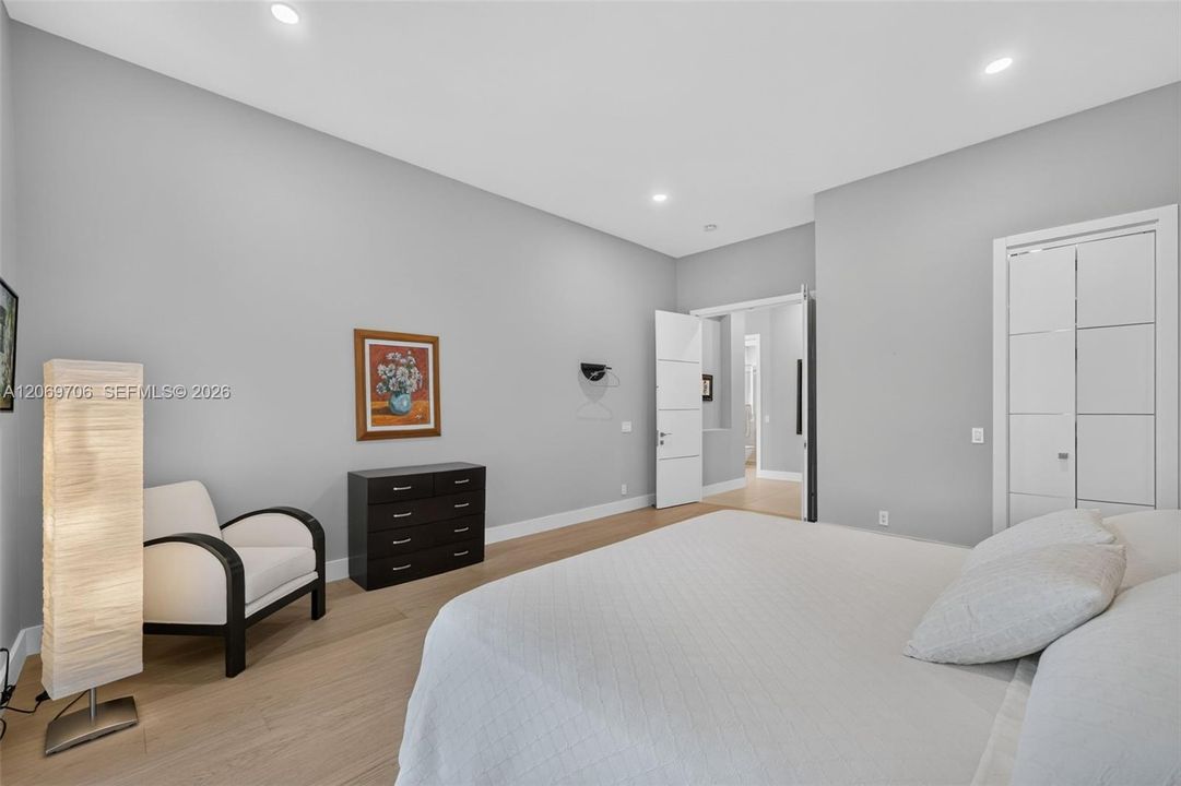 For Sale: $1,495,000 (4 beds, 3 baths, 2674 Square Feet)