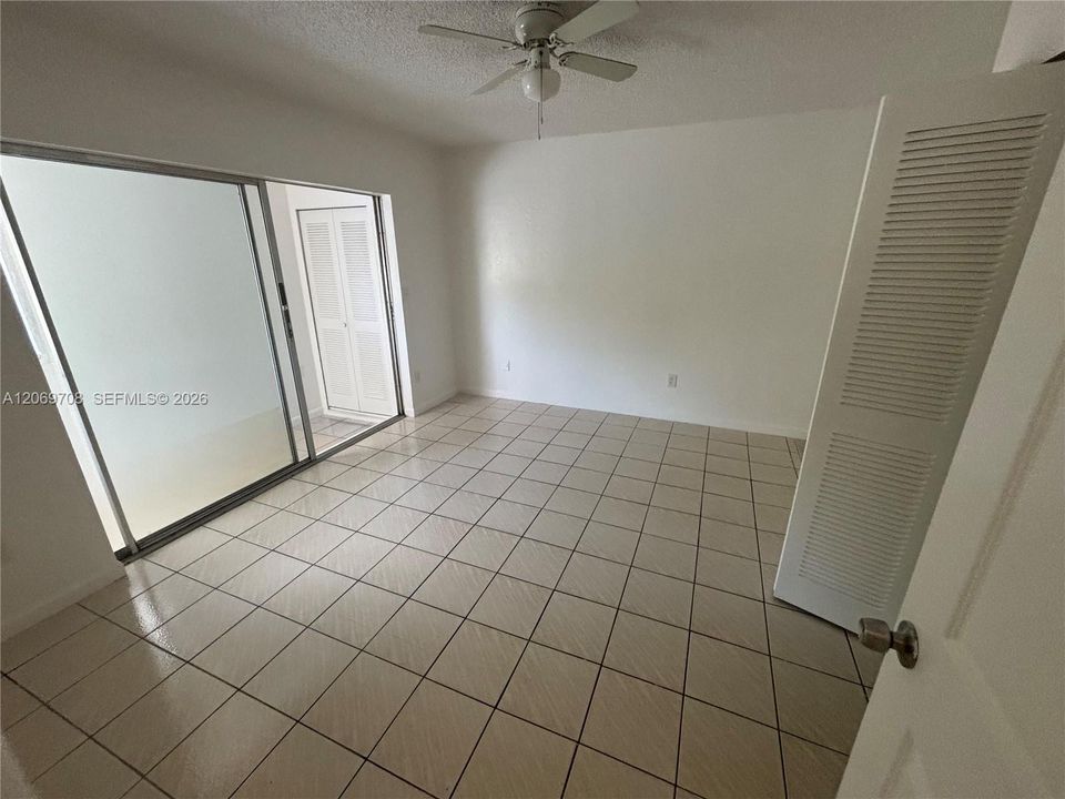 For Rent: $1,575 (1 beds, 1 baths, 20203 Square Feet)