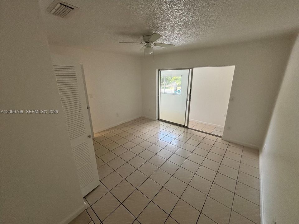 For Rent: $1,575 (1 beds, 1 baths, 20203 Square Feet)