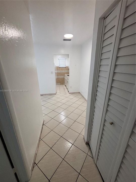 For Rent: $1,575 (1 beds, 1 baths, 20203 Square Feet)