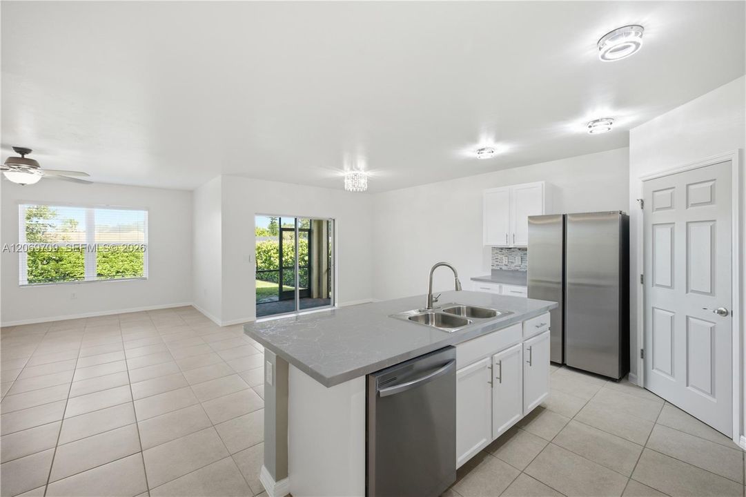 For Sale: $277,770 (4 beds, 2 baths, 1828 Square Feet)