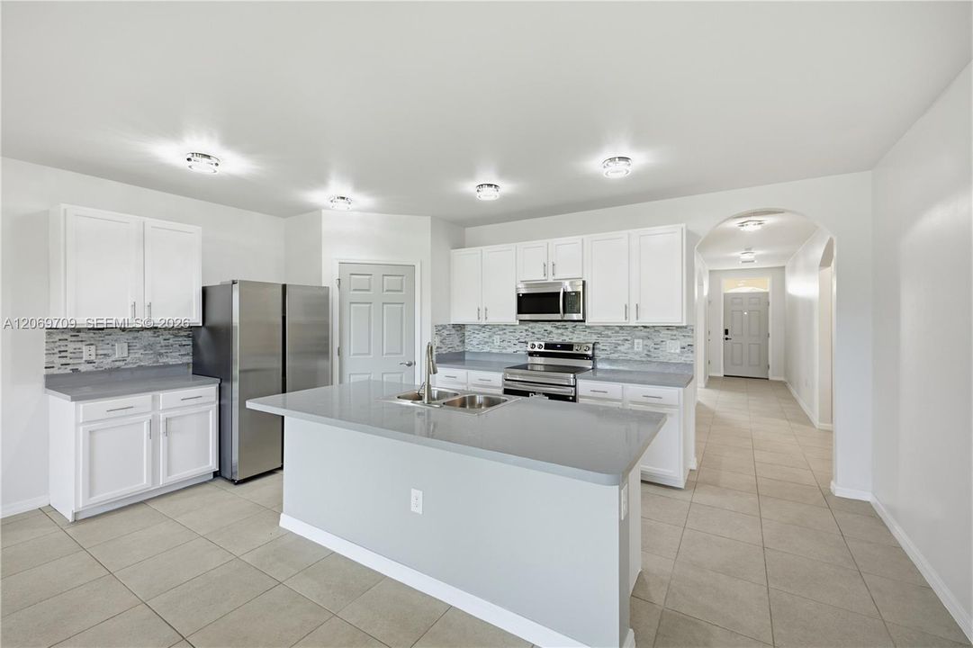 For Sale: $277,770 (4 beds, 2 baths, 1828 Square Feet)