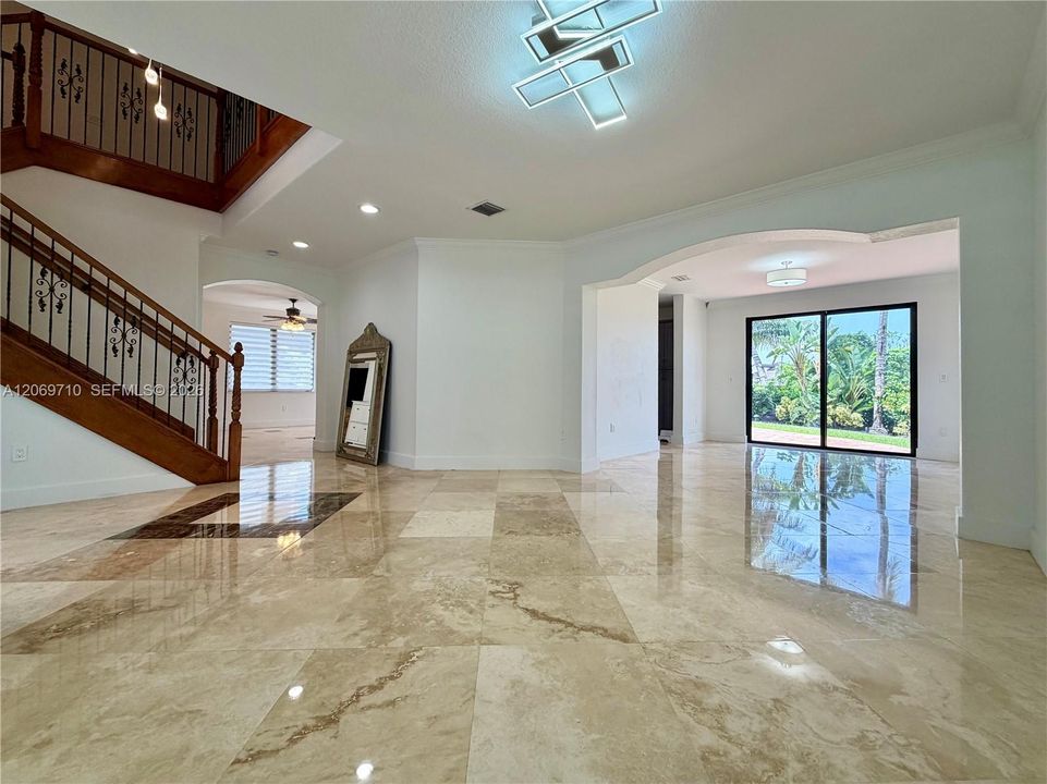For Rent: $6,200 (4 beds, 3 baths, 3043 Square Feet)