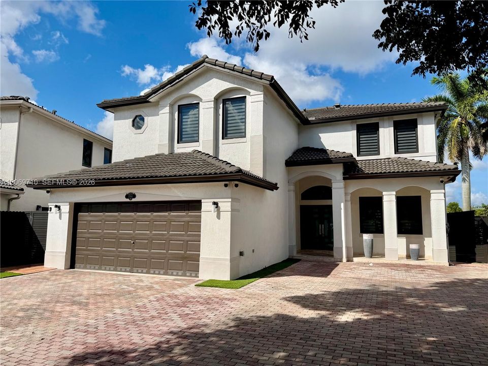 For Rent: $6,200 (4 beds, 3 baths, 3043 Square Feet)
