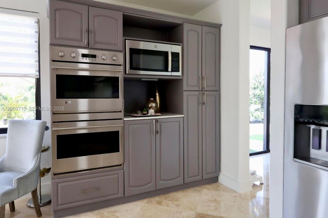 For Rent: $6,200 (4 beds, 3 baths, 3043 Square Feet)