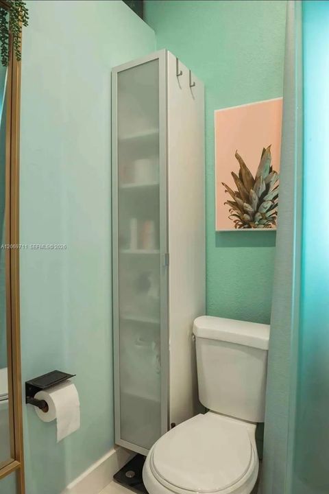 For Rent: $1,700 (5 beds, 3 baths, 2784 Square Feet)