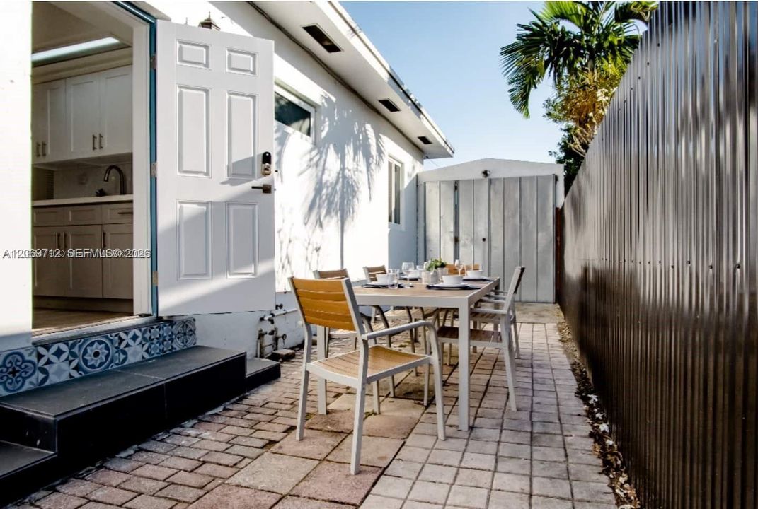 For Sale: $1,180,000 (0 beds, 0 baths, 2552 Square Feet)