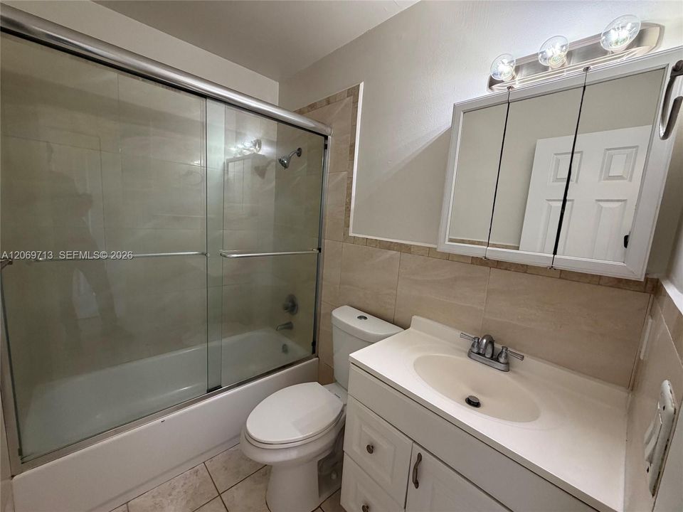 For Rent: $1,650 (2 beds, 1 baths, 630 Square Feet)